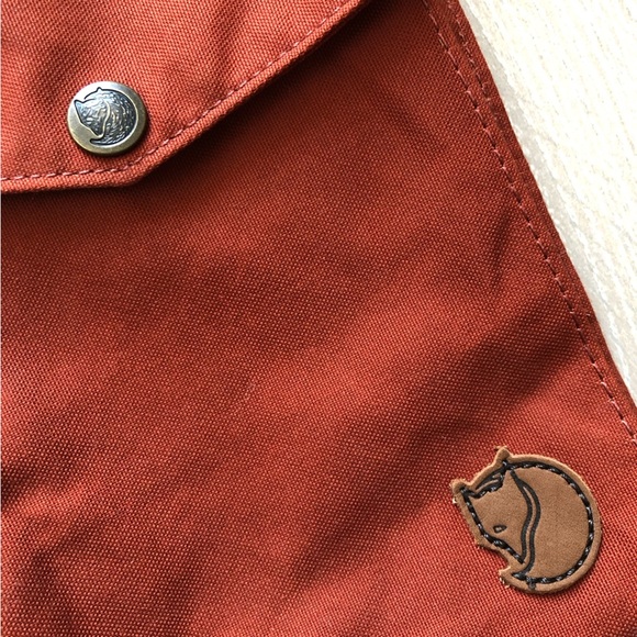 Fjallraven G-1000 HeavyDuty Eco Pocket Sized Shoulder Bag in Autumn Leaf - Picture 7 of 10